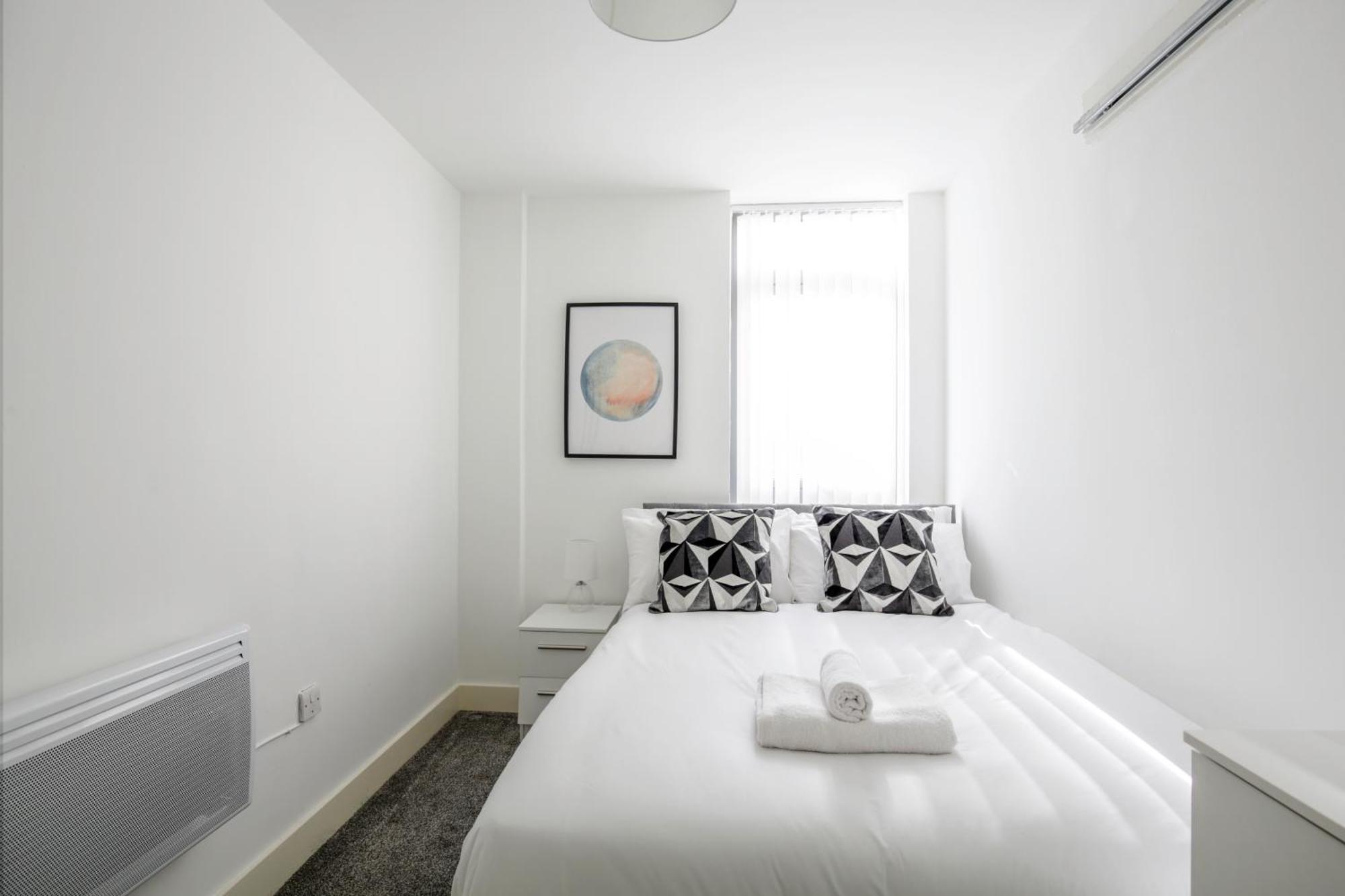 Henry Street Luxe By Bold *
