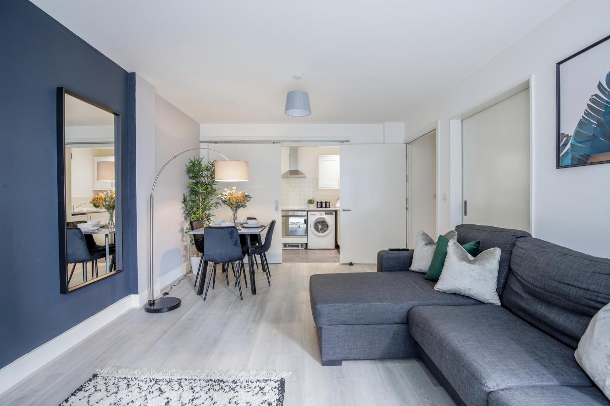 Henry Street Luxe By Bold * Liverpool