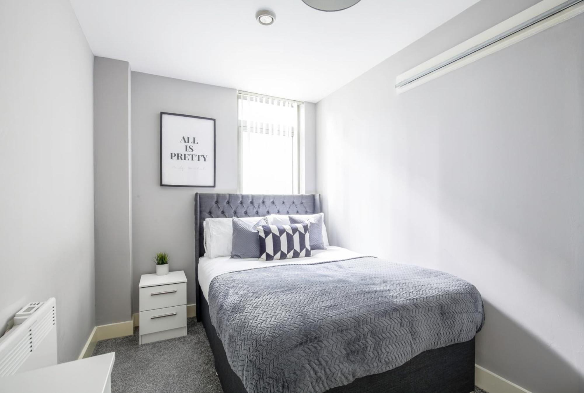 Henry Street Luxe By Bold Apartment